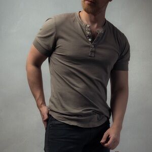 Buck Mason short sleeve curved hem henley L grey cotton tee timeless basic
